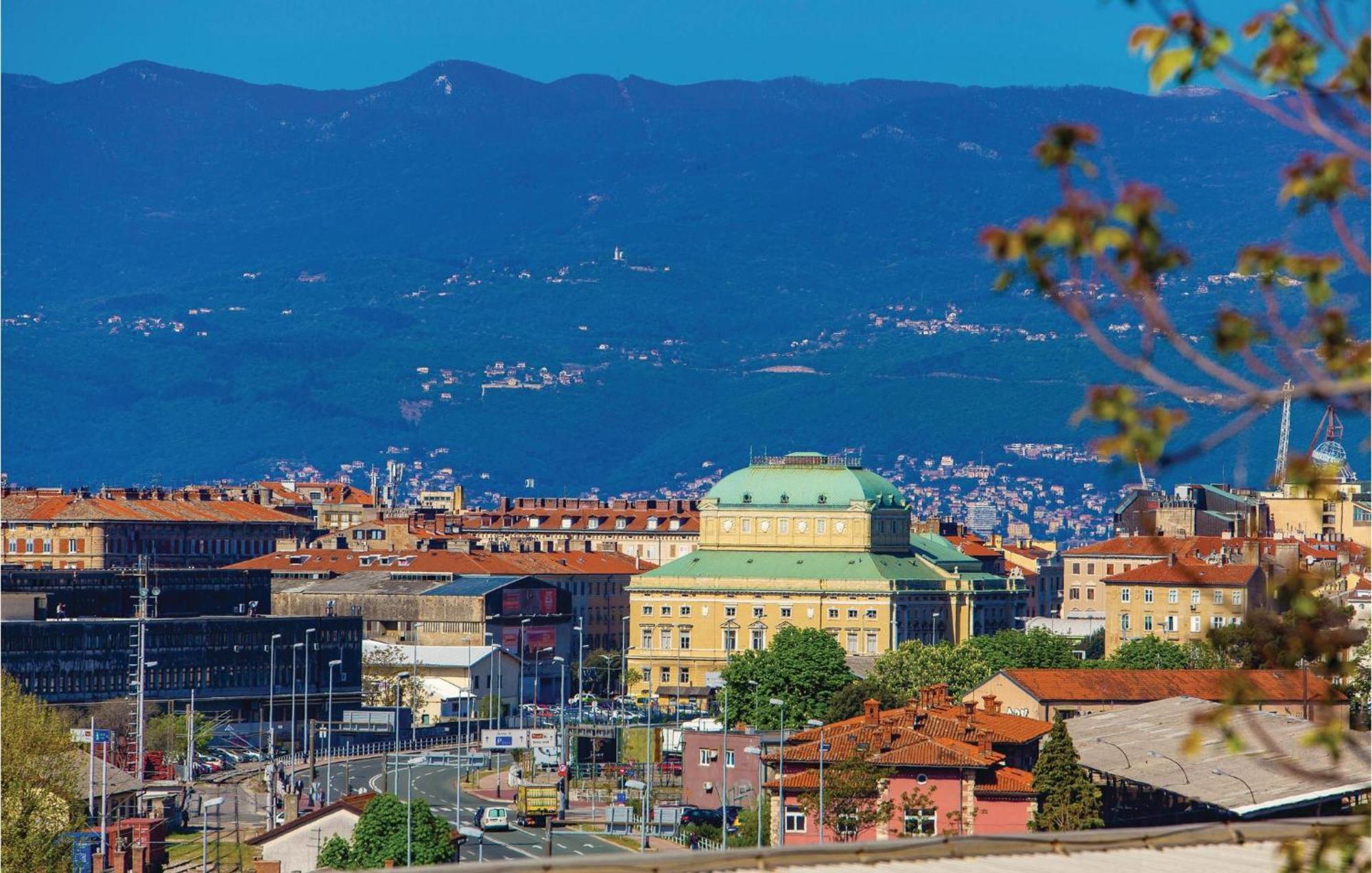 Amazing Apartment In Rijeka With Wifi Exterior foto