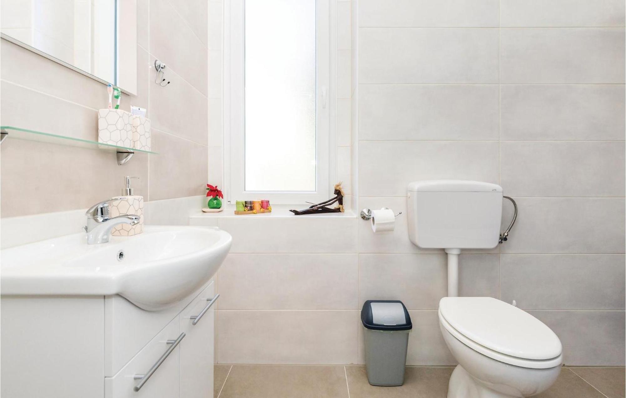 Amazing Apartment In Rijeka With Wifi Exterior foto