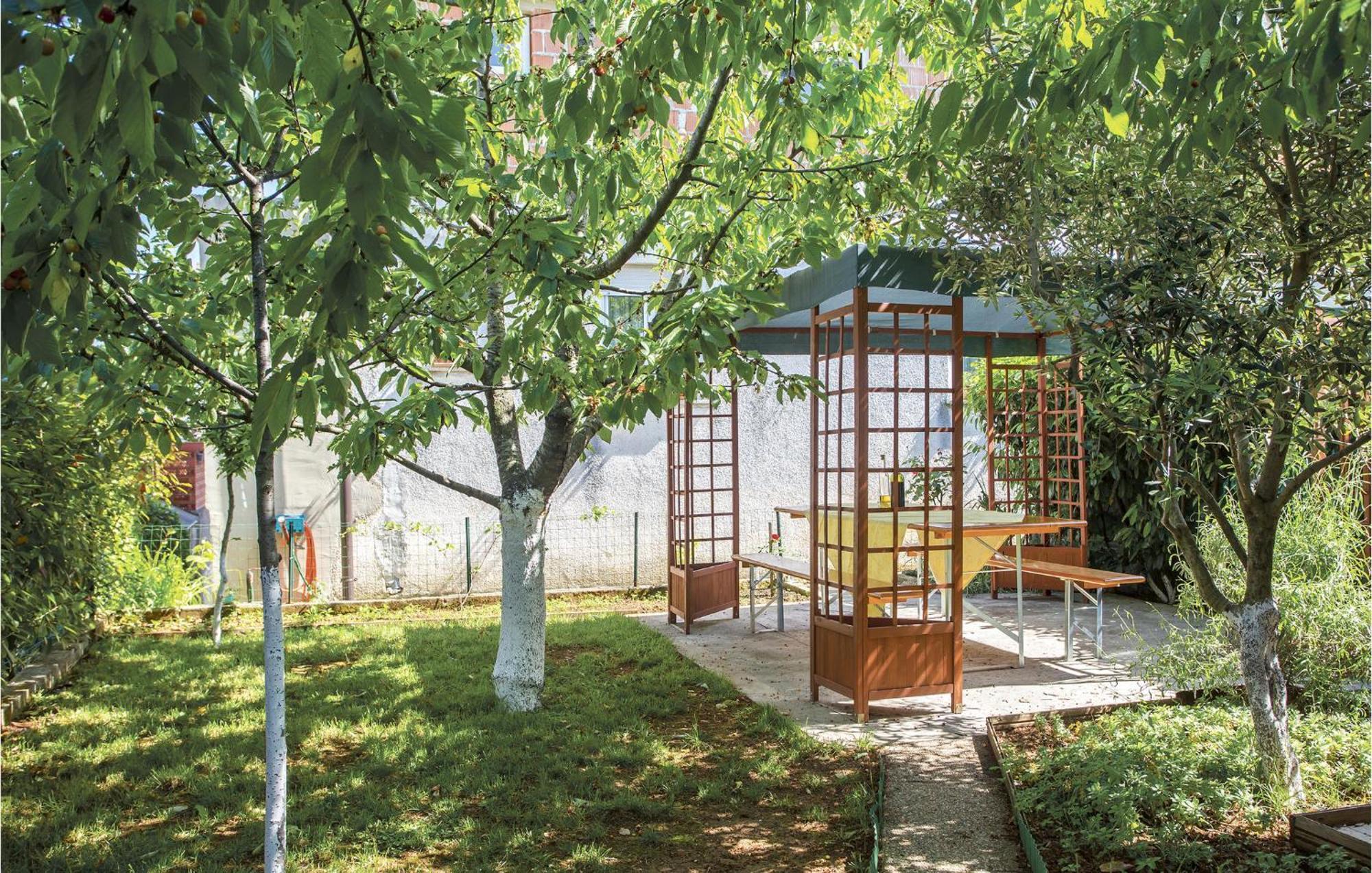 Amazing Apartment In Rijeka With Wifi Exterior foto